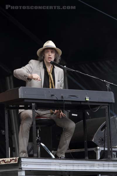 THE WATERBOYS - 2012-08-26 - SAINT CLOUD - Domaine National - Scene de la Cascade - 